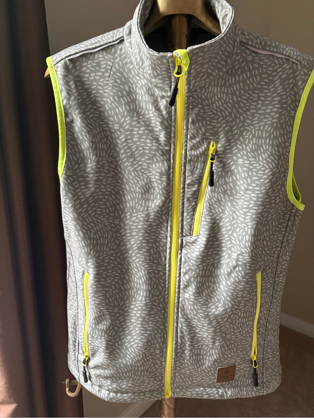Women's Gray Printed Vest with Neon Yellow Trim